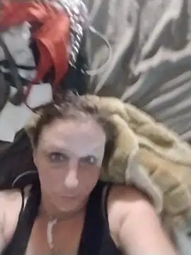 Snapshot of Everlyrose27 chatting on 03/04/26, 10:54 Everlyrose27 online show from 03/04/26, 10:54