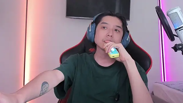 wexlee7 online show from 09/24/25, 11:02