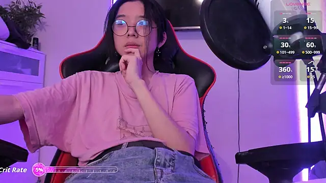 wexlee7 online show from 10/23/25, 10:52