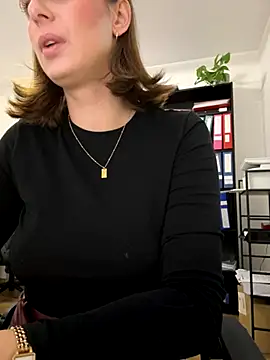 Hii Lolla online show from 12/03/25, 07:05