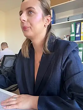 Hii Lolla online show from 03/21/26, 07:24