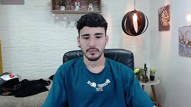 Snapshot of DmitriSanders chatting on 01/10/25, 08:26 DmitriSanders online show from 01/10/25, 08:26