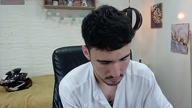 Snapshot of DmitriSanders chatting on 02/11/25, 02:46 DmitriSanders online show from 02/11/25, 02:46