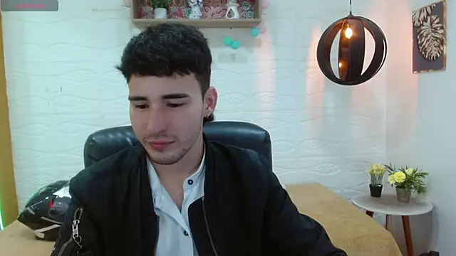 Snapshot of DmitriSanders chatting on 03/14/25, 08:38 DmitriSanders online show from 03/14/25, 08:38