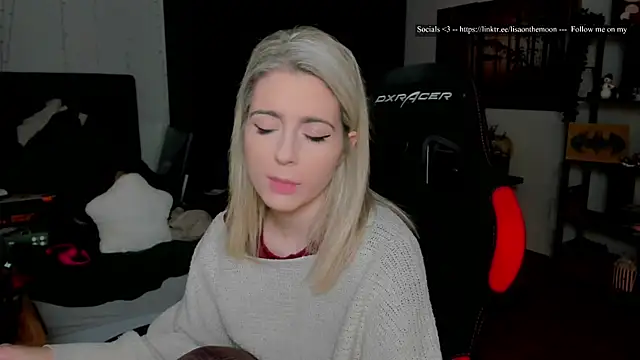 Snapshot of Lisaonthemoon chatting on 01/17/26, 06:33 Lisaonthemoon online show from 01/17/26, 06:33