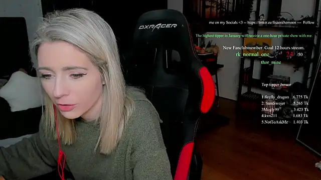 Snapshot of Lisaonthemoon chatting on 01/18/26, 08:56 Lisaonthemoon online show from 01/18/26, 08:56