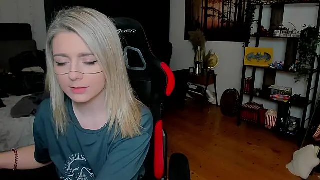 Snapshot of Lisaonthemoon chatting on 02/28/26, 08:10 Lisaonthemoon online show from 02/28/26, 08:10