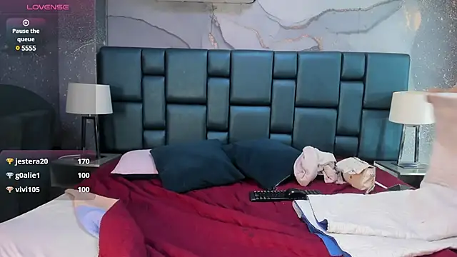 Snapshot of Nahomi_Wild chatting on 02/04/25, 02:07 Nahomi Wild online show from 02/04/25, 02:07