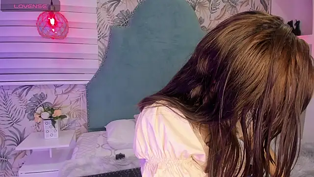 bellaa becca online show from 02/04/25, 06:06