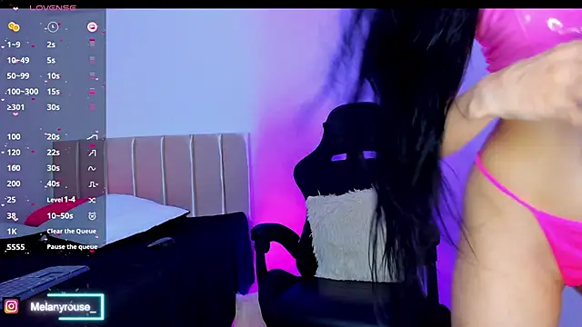 Snapshot of melanyrouse1 chatting on 02/17/25, 10:25 melanyrouse1 online show from 02/17/25, 10:25