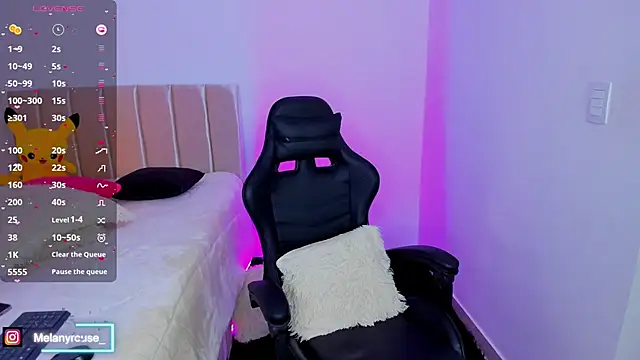 Snapshot of melanyrouse1 chatting on 03/15/25, 10:22 melanyrouse1 online show from 03/15/25, 10:22