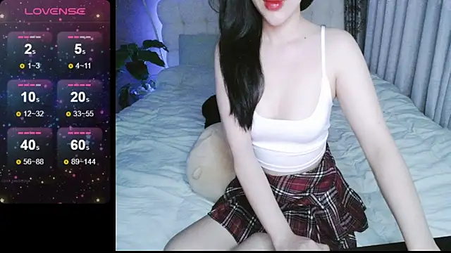 Snapshot of _Viviann_ chatting on 12/09/24, 04:05  Viviann  online show from 12/09/24, 04:05