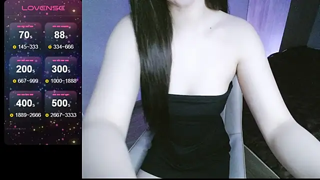 Snapshot of _Viviann_ chatting on 03/04/25, 04:20  Viviann  online show from 03/04/25, 04:20