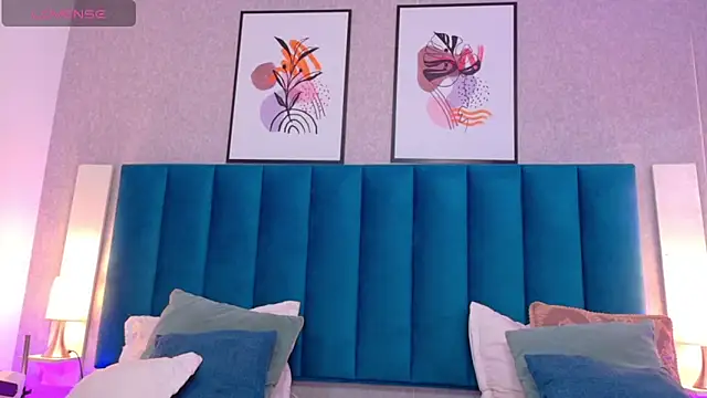 CheneellLorens online show from 10/19/25, 03:45