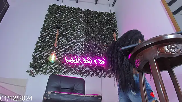 Brianna Stars online show from 12/01/24, 08:31