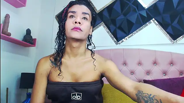andrea safeira doll online show from 10/21/25, 09:48