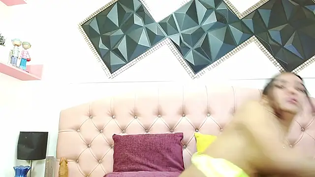 andrea safeira doll online show from 04/07/26, 03:18