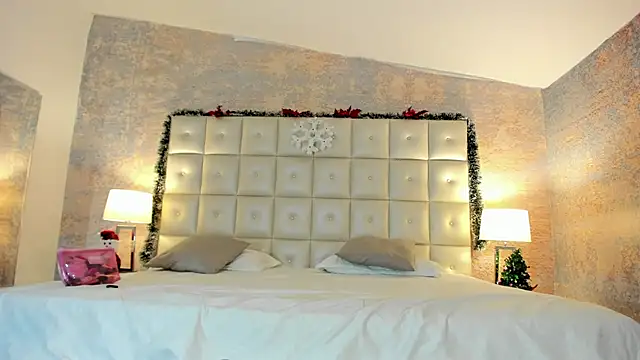 Lezy  online show from 12/21/25, 07:32