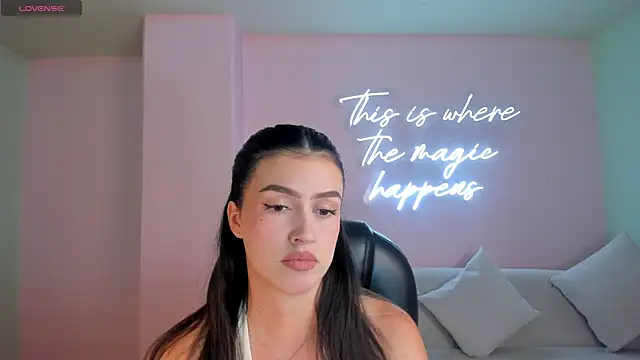 Snapshot of PaulinaSantos_ chatting on 09/25/25, 07:28 PaulinaSantos online show from 09/25/25, 07:28