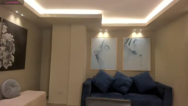 PaulinaSantos  online show from 02/04/26, 07:42