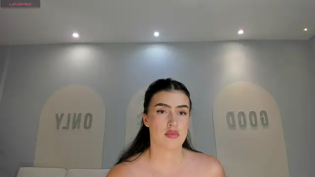 Snapshot of PaulinaSantos_ chatting on 04/22/26, 07:15 PaulinaSantos online show from 04/22/26, 07:15