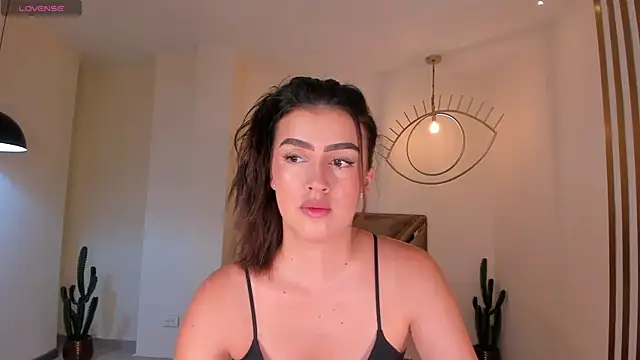 Snapshot of PaulinaSantos_ chatting on 05/03/26, 05:19 PaulinaSantos online show from 05/03/26, 05:19