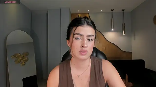 Snapshot of PaulinaSantos_ chatting on 05/21/26, 06:26 PaulinaSantos online show from 05/21/26, 06:26