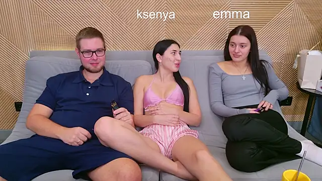 Ksenny online show from 11/14/25, 11:42