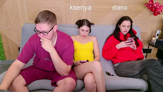 Ksenny online show from 04/07/26, 06:14