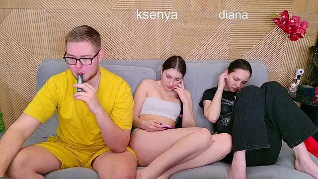 Ksenny online show from 04/09/26, 06:19