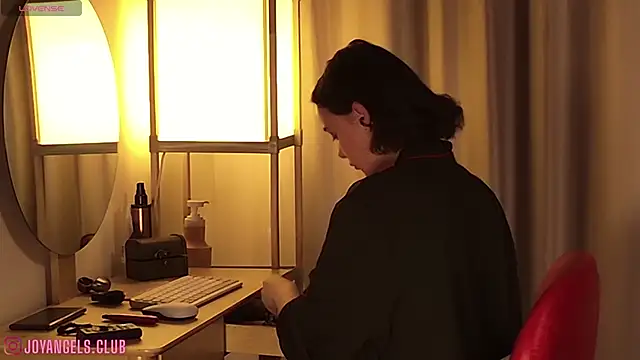 SophieCharm online show from 04/14/26, 04:51