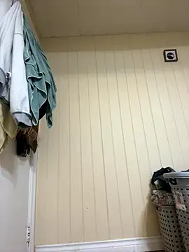 Wantsomemore2 online show from 11/13/25, 01:15