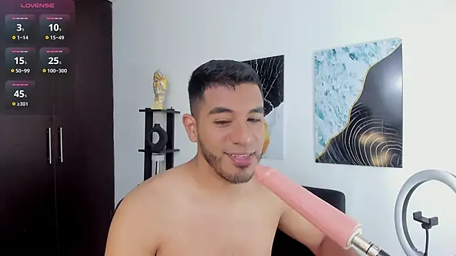 Snapshot of Alex_sc_ chatting on 03/20/25, 09:13 Alex sc online show from 03/20/25, 09:13