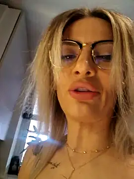 SweetMonicaUK online show from 02/25/25, 10:26