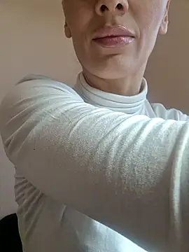 SweetMonicaUK online show from 03/17/25, 12:14