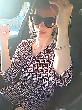 SweetMonicaUK online show from 11/04/25, 12:04