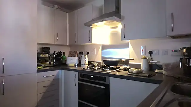 SweetMonicaUK online show from 11/13/25, 11:20