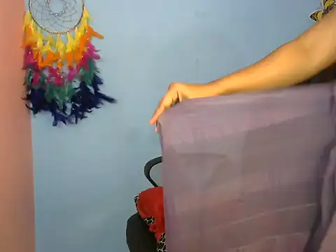 Snapshot of Black_cat_cutie chatting on 02/22/25, 05:02 Black cat cutie online show from 02/22/25, 05:02