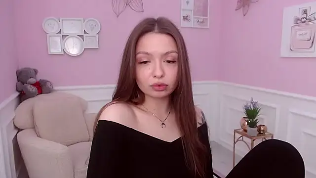 LucySkilar online show from 12/05/24, 05:48