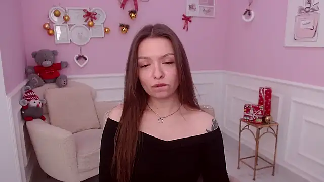 LucySkilar online show from 12/24/24, 08:00