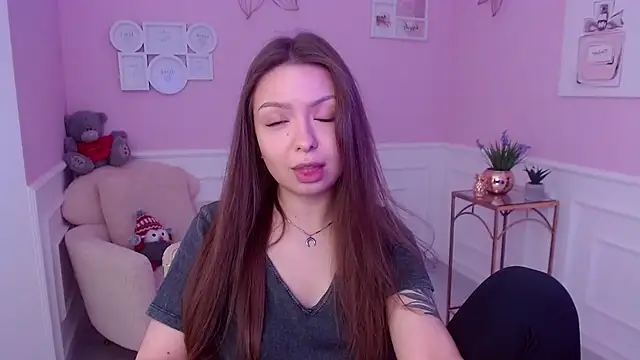 LucySkilar online show from 01/19/25, 05:37