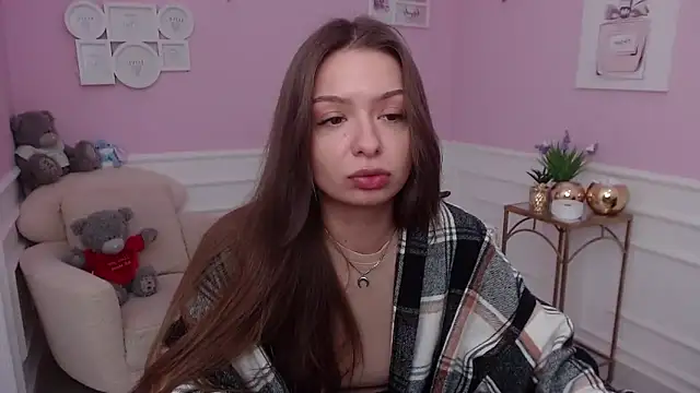 LucySkilar online show from 11/03/25, 07:31