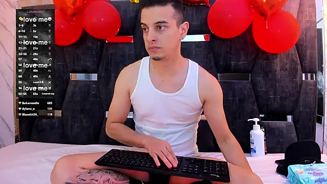 Maximo   online show from 02/09/25, 09:49