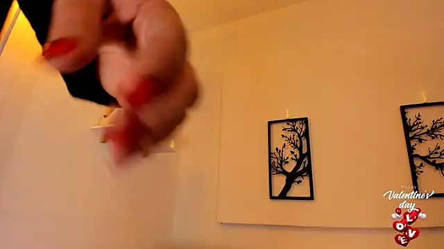 leslie k online show from 02/15/25, 04:47