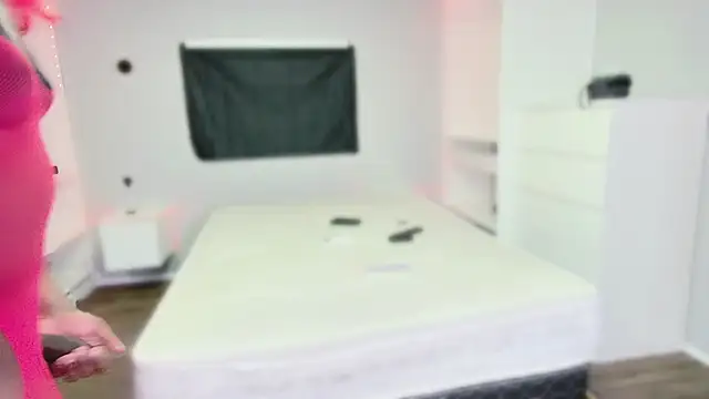 Snapshot of THICKwithDICKK chatting on 02/25/25, 11:41 THICKwithDICKK online show from 02/25/25, 11:41