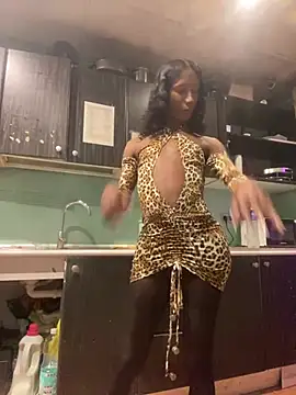 Snapshot of tamarabigass1 chatting on 03/15/25, 08:21 tamarabigass1 online show from 03/15/25, 08:21