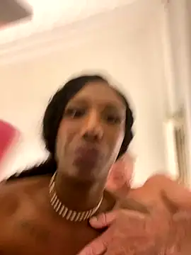 Snapshot of tamarabigass1 chatting on 10/03/25, 11:40 tamarabigass1 online show from 10/03/25, 11:40