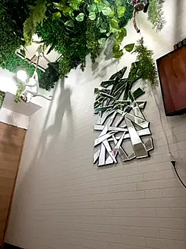 Snapshot of tamarabigass1 chatting on 11/09/25, 06:01 tamarabigass1 online show from 11/09/25, 06:01