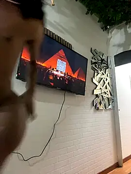 Snapshot of tamarabigass1 chatting on 11/11/25, 03:28 tamarabigass1 online show from 11/11/25, 03:28