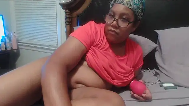 ebonyred online show from 10/07/25, 01:47